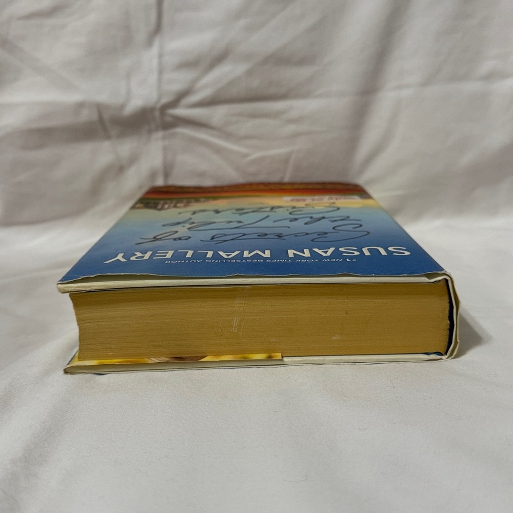 Signed “Secrets of the Tulip Sisters” Hardcover Romance by Susan Mallery - Picture 8 of 15